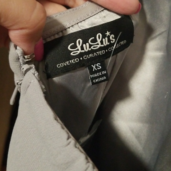 gown - Picture 5 of 5